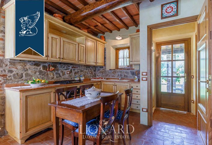 Image No.54-Maison de campagne de 12 chambres à vendre à Lucca