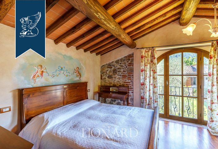 Image No.55-Maison de campagne de 12 chambres à vendre à Lucca