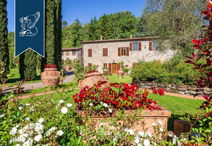 Image No.6-Maison de campagne de 12 chambres à vendre à Lucca
