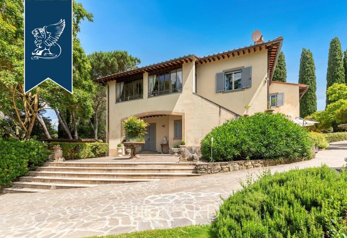 Image No.8-8 Bed Villa for sale