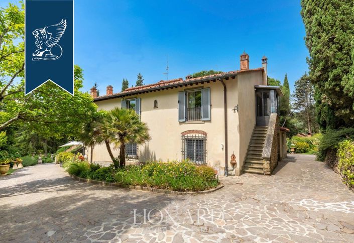 Image No.9-8 Bed Villa for sale