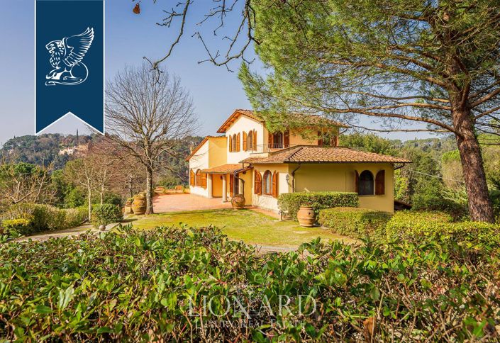 Image No.2-5 Bed Villa for sale