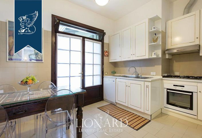 Image No.26-5 Bed Villa for sale