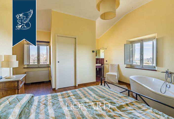 Image No.33-Ferme de 7 chambres à vendre à San Gimignano