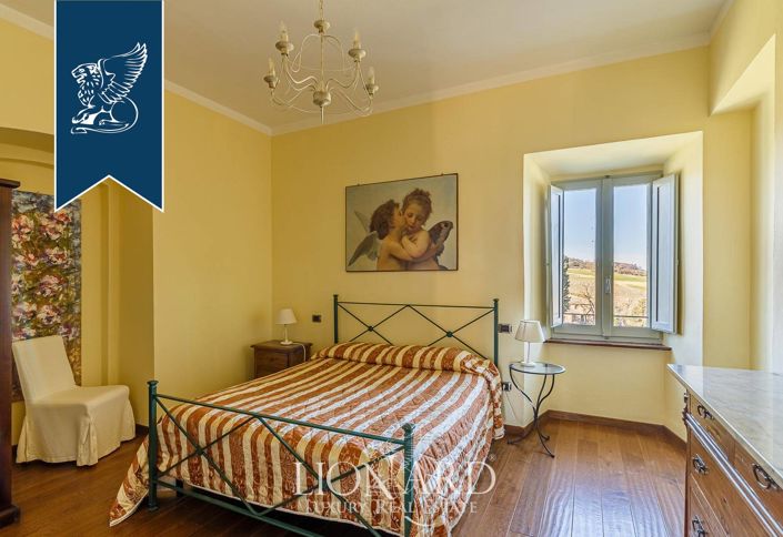 Image No.35-Ferme de 7 chambres à vendre à San Gimignano