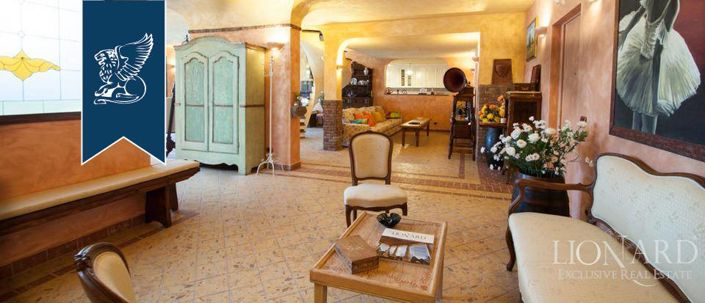 Image No.24-6 Bed Country House for sale