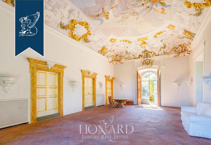 Image No.13-10 Bed Villa for sale