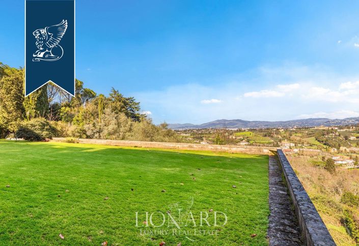 Image No.8-10 Bed Villa for sale