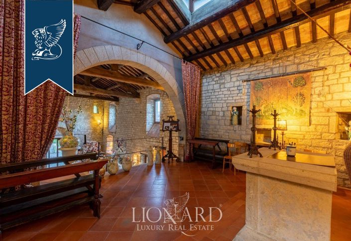 Image No.18-8 Bed Villa for sale