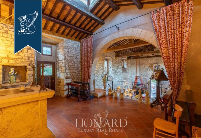 Image No.19-8 Bed Villa for sale