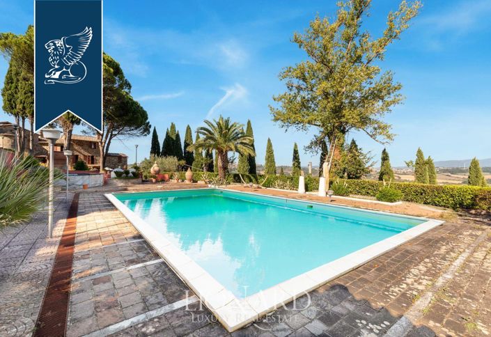 Image No.6-8 Bed Villa for sale