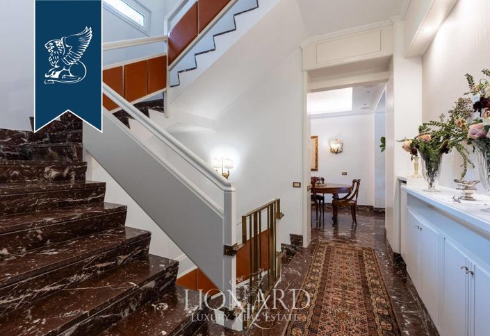 Image No.19-6 Bed Villa for sale