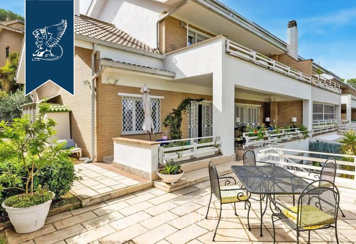 Image No.6-6 Bed Villa for sale