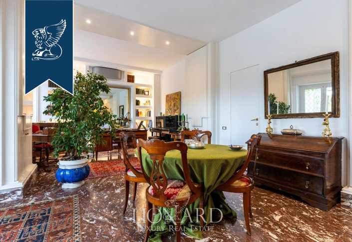 Image No.9-6 Bed Villa for sale