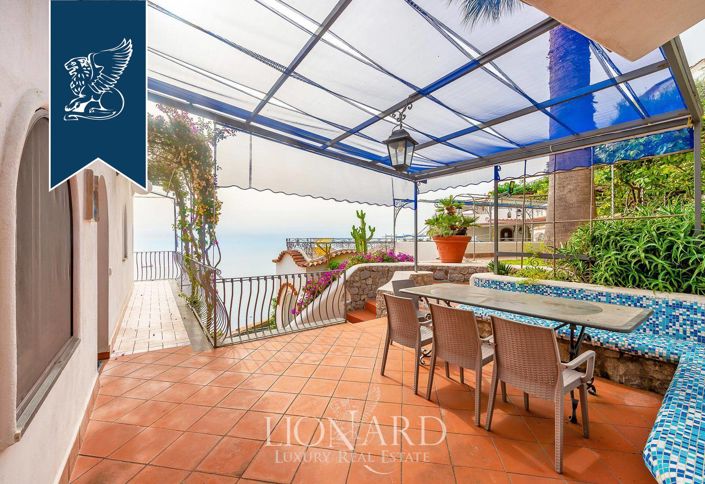 Image No.16-Villa de 8 chambres à vendre à Salerno