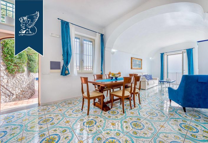 Image No.17-Villa de 8 chambres à vendre à Salerno