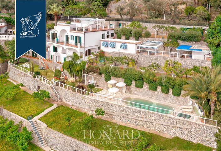 Image No.4-Villa de 8 chambres à vendre à Salerno