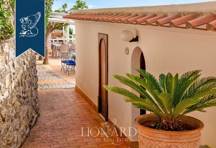 Image No.8-Villa de 8 chambres à vendre à Salerno