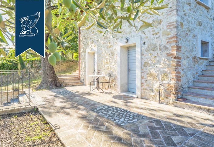 Image No.10-7 Bed Villa for sale