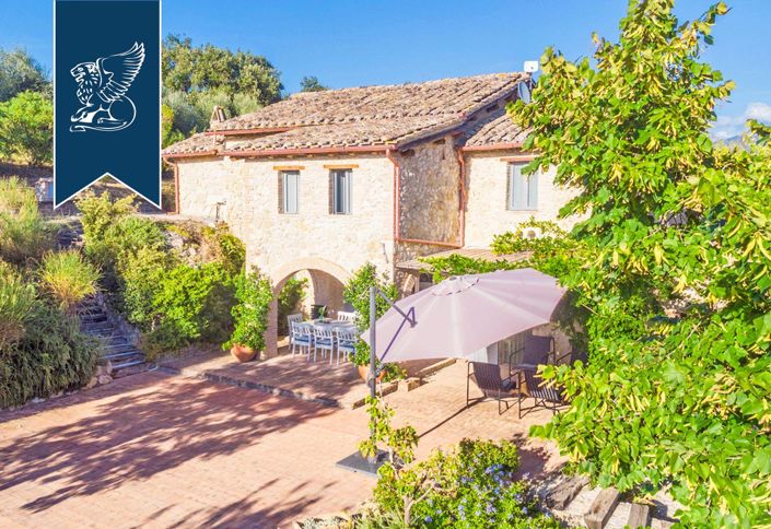 Image No.8-7 Bed Villa for sale