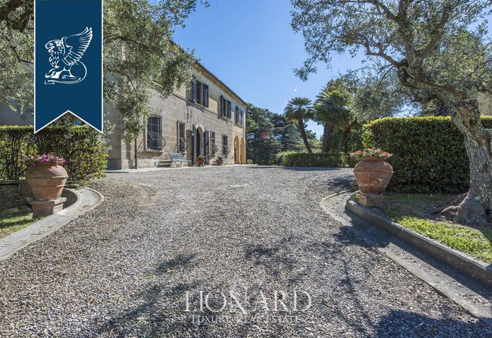 Image No.4-10 Bed Villa for sale