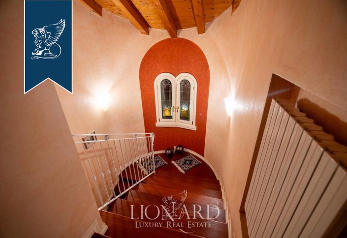 Image No.11-4 Bed Villa for sale