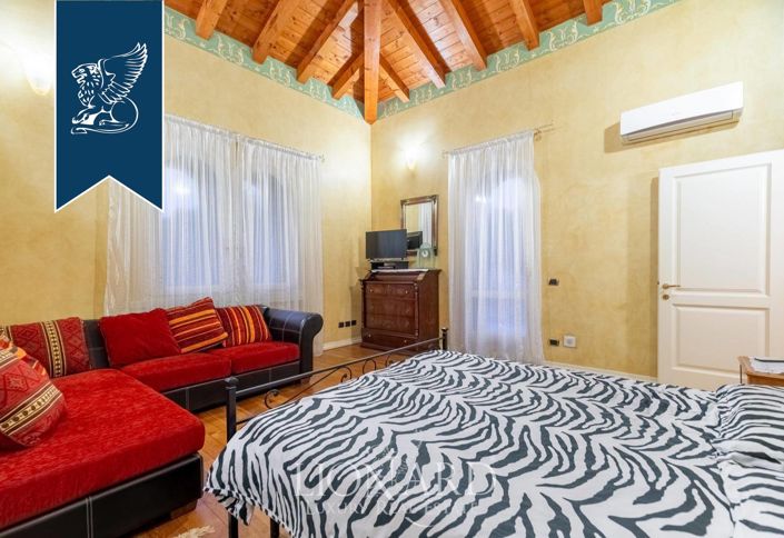 Image No.13-4 Bed Villa for sale