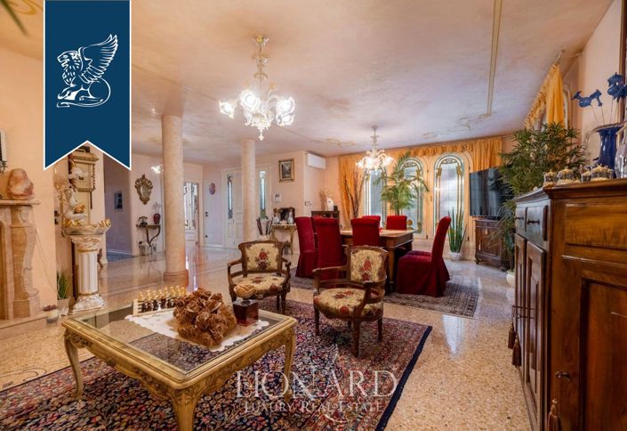 Image No.7-4 Bed Villa for sale