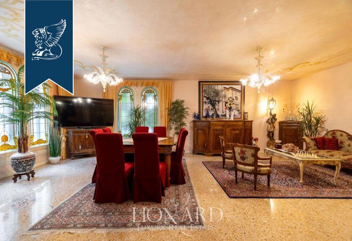 Image No.8-4 Bed Villa for sale