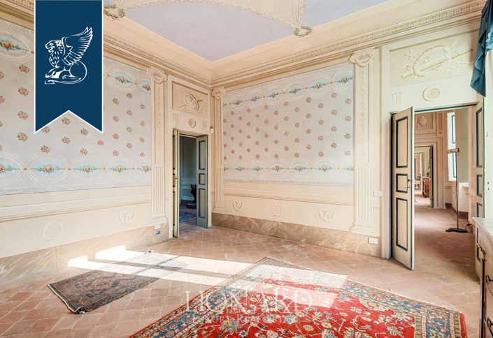 Image No.15-15 Bed Villa for sale