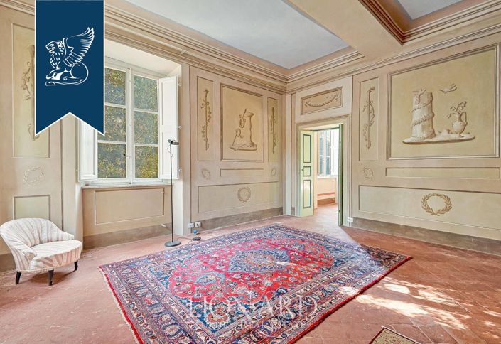 Image No.17-15 Bed Villa for sale