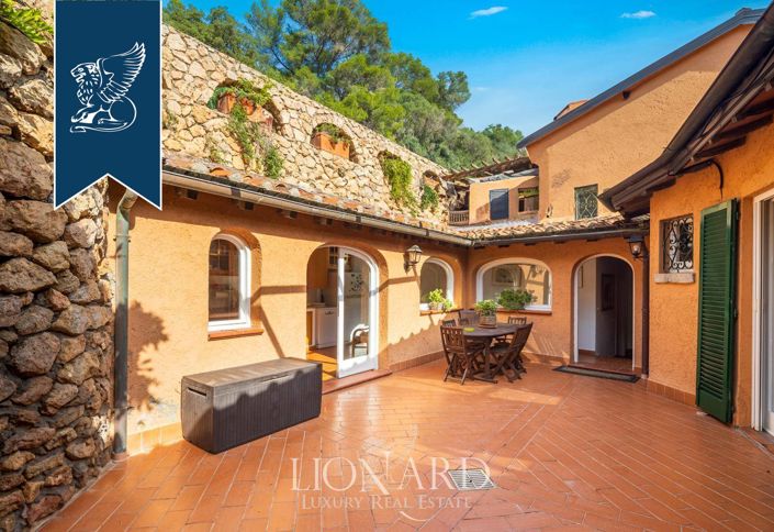 Image No.3-10 Bed Villa for sale