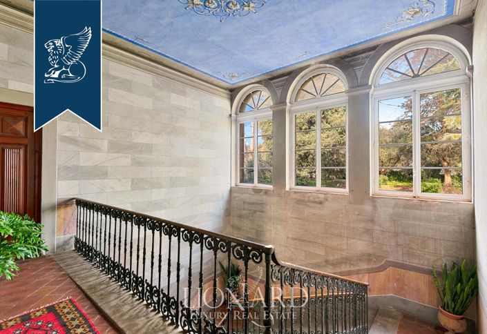 Image No.19-11 Bed Villa for sale