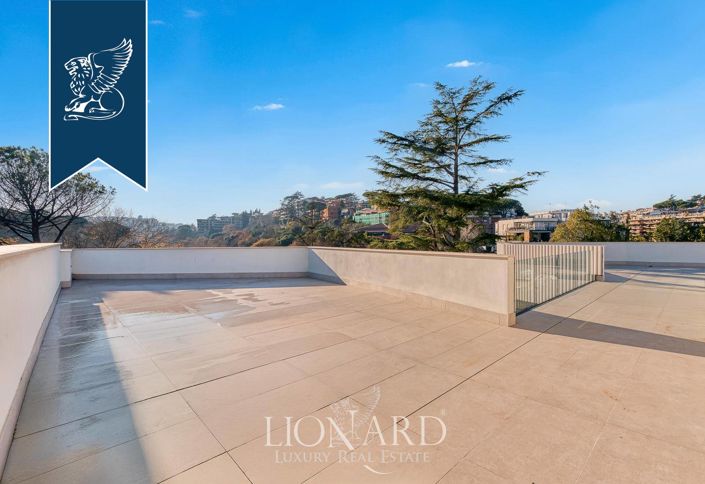 Image No.19-12 Bed Villa for sale