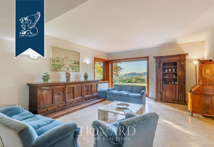 Image No.19-5 Bed Villa for sale