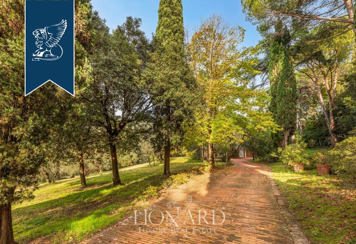 Image No.9-5 Bed Villa for sale