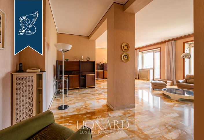 Image No.11-3 Bed Apartment for sale