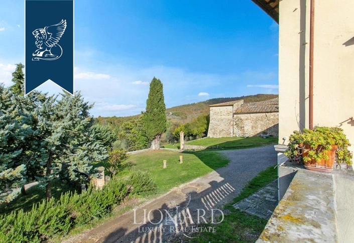 Image No.15-25 Bed Villa for sale