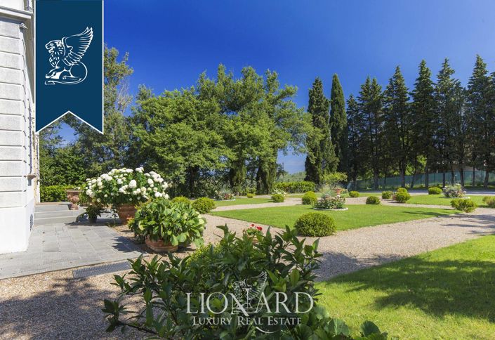 Image No.17-10 Bed Villa for sale