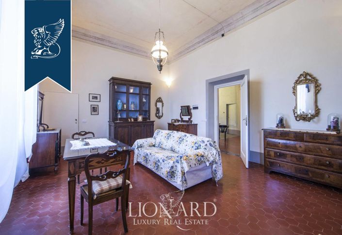 Image No.35-10 Bed Villa for sale