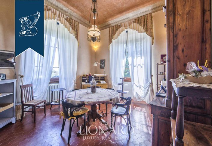 Image No.38-10 Bed Villa for sale