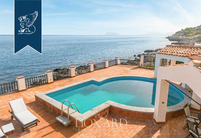 Image No.5-5 Bed Villa for sale