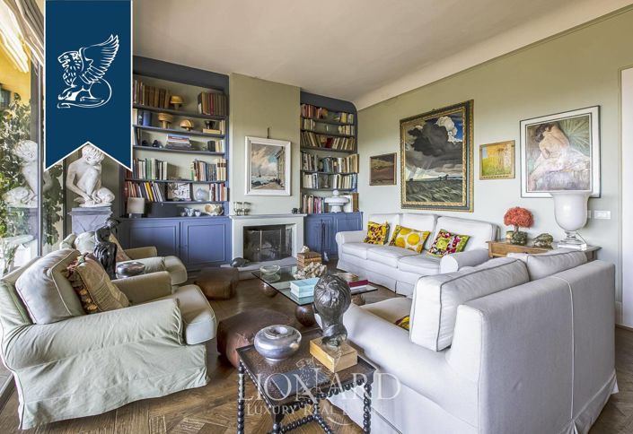 Image No.15-8 Bed Villa for sale