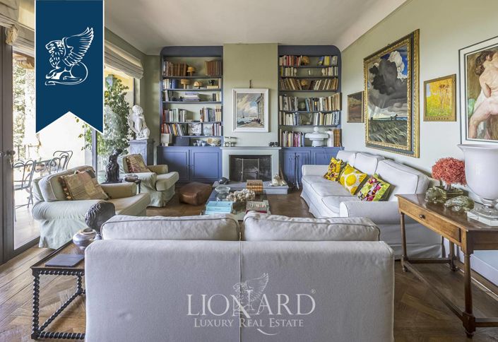 Image No.16-8 Bed Villa for sale