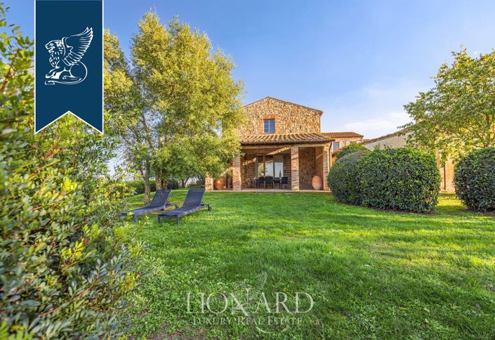 Image No.20-Ferme de 12 chambres à vendre à Trequanda