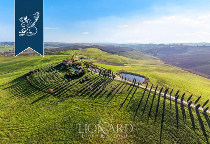 Image No.3-Ferme de 12 chambres à vendre à Trequanda