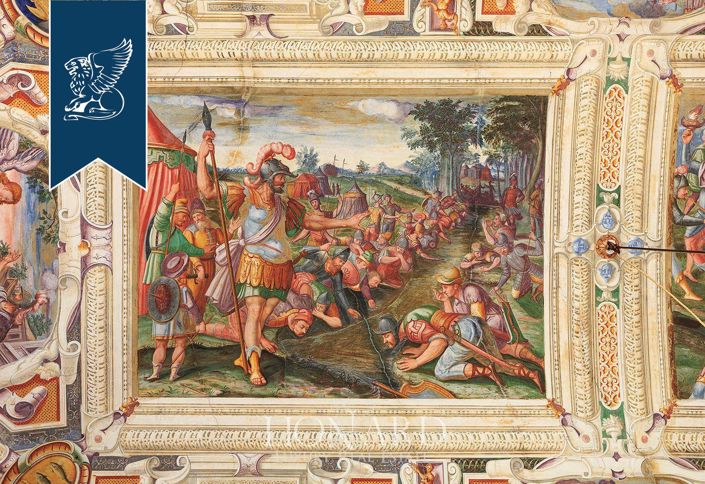 Image No.20-20 Bed Villa for sale