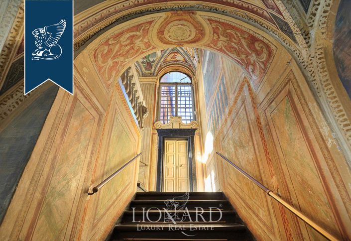 Image No.26-20 Bed Villa for sale