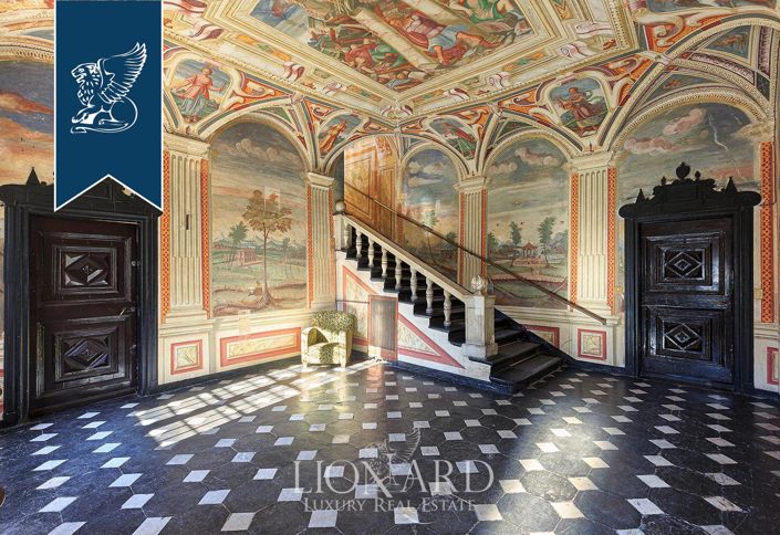 Image No.28-20 Bed Villa for sale