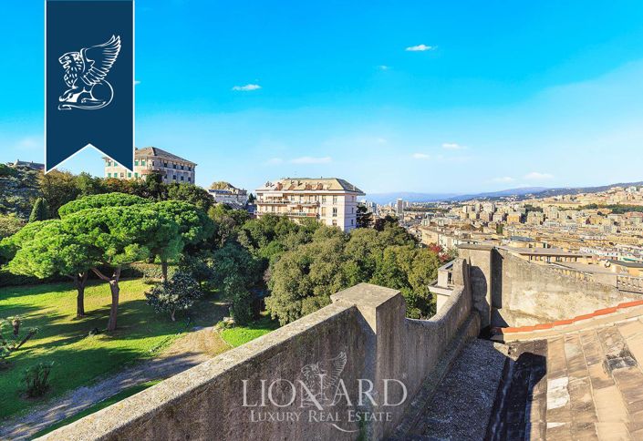 Image No.4-20 Bed Villa for sale